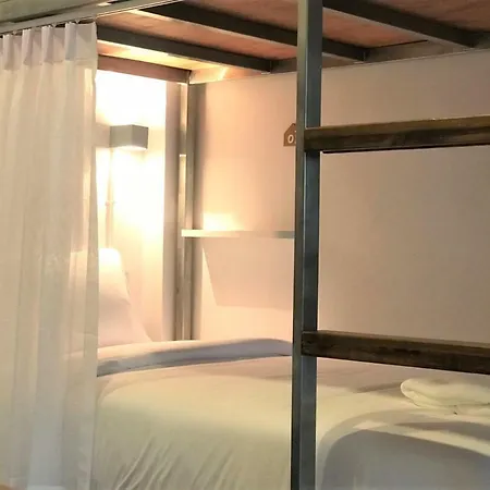 Rest Is More Hostel Bangkok Exterior photo